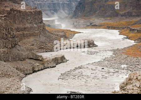 Il canyon appena a valle della cascata di Dettifoss, Islanda Foto Stock