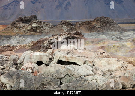 Un nuovo flusso di lava che ha eruttato durante il Krafla incendi presso Leirhnjukur vicino a Myvatn, Islanda durante gli anni settanta e ottanta. Foto Stock