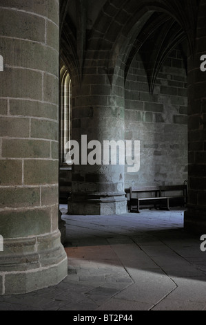 Crypte des Gros Piliers / Cripta dei massicci pilastri a Mont Saint Michel / Saint Michael Mount abbey, Normandia, Francia Foto Stock