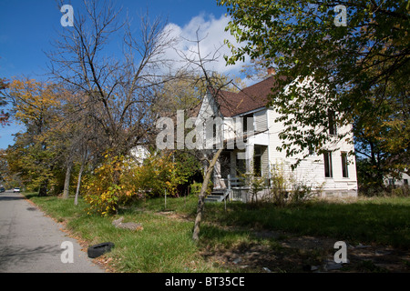 Bruciate le abitazioni vacanti Detroit Michigan autunno Foto Stock