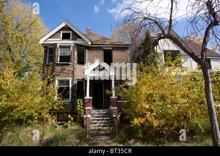 Bruciate le abitazioni vacanti Detroit Michigan autunno Foto Stock