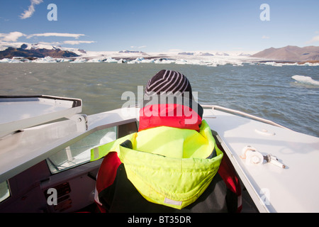 Il Jokulsarlon laguna di ghiaccio, creato da un rapido ritiro del ghiacciaio Breidamerkurjokull come risultato dei cambiamenti climatici. Foto Stock