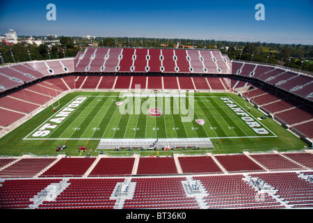 Vista generale dell'interno della Stanford Stadium, l'Università di Stanford in California, Stati Uniti d'America Foto Stock