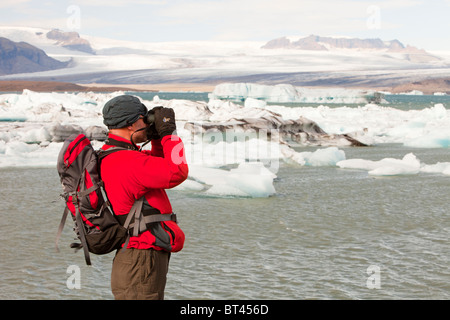 Jokulsarlon laguna di ghiaccio è stato creato mediante il rapido ritiro del ghiacciaio Breidamerkurjokull, sull'Islanda Costa sud Foto Stock