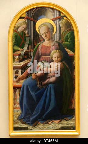 Madonna col Bambino in trono con due angeli, da Fra Filippo Lippi Foto Stock