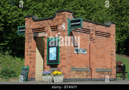 Signori di toilette, stazione di Rothley, Great Central Railway, Leicestershire, England, Regno Unito Foto Stock