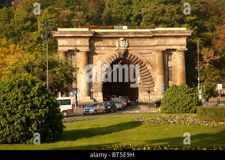 Szecheni Lanchid ( Ponte Catena ) Tunnel. Budapest Ungheria Foto Stock