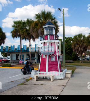 Romance faro crociere sul lago Monroe presso il porto di Sanford Florida Foto Stock