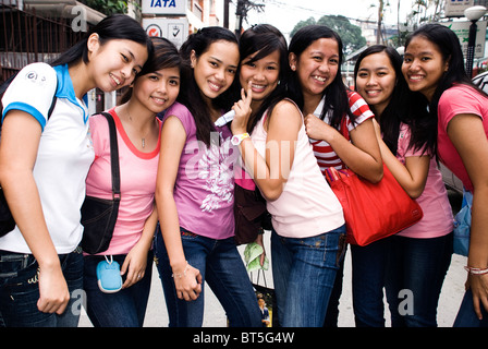 Filippine manila gruppo di ragazze adolescenti Foto Stock