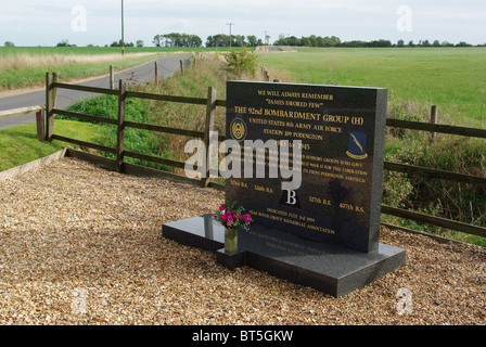 Memoriale di 92Gruppo bomba, USAAF, Podington Airfield, Bedfordshire, Regno Unito Foto Stock