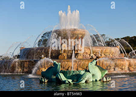 Buckingham Fountain di Grant Park di Chicago, IL, Stati Uniti d'America. Foto Stock