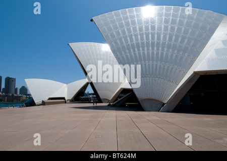 La Sydney Opera House e multi-sede performing arts center città australiana Sydney architetto danese Jørn Utzon, il Pritzker Prize, archit Foto Stock