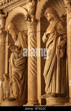 Croazia, Trogir, Cattedrale di St Lovro, interno, statue, Foto Stock