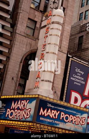 Mary Poppins teatro tendone, New Amsterdam Theater, Times Square, 42nd Street, NYC Foto Stock