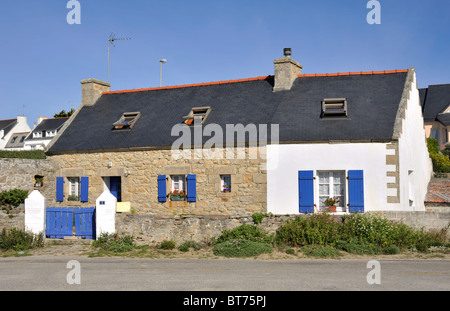 Francia, Bretagna (Bretagne), Finistère, Pointe du Raz, casa tipica Foto Stock