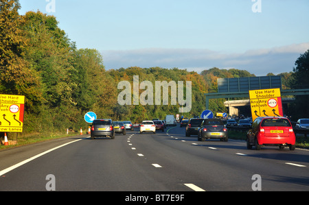 Lavori in corso sulla autostrada M40, Buckinghamshire, Inghilterra, Regno Unito Foto Stock