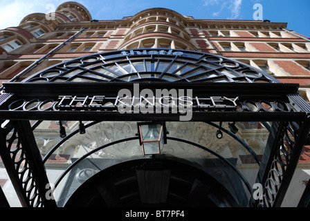 Il Kingsley Hotel in Bloomsbury Way, Holborn, Londra, Inghilterra Foto Stock