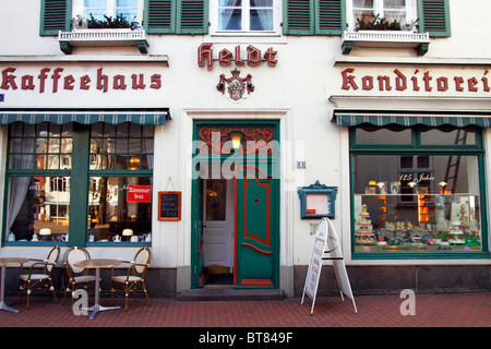 Casa storica, dolciumi e coffeehouse, Cafe Heldt, centro storico nel Mar Baltico località balneare di Eckernfoerde Foto Stock