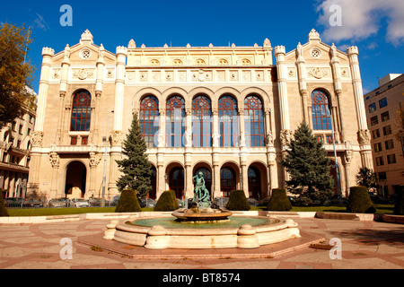 Stile romantico Vigado Concert Hall (Vigadó) progettato da Frigyes Feszl, Budapest, Ungheria Foto Stock