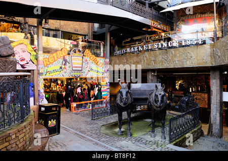 Le scuderie, il mercato di Camden Town, Londra, Inghilterra, Regno Unito Foto Stock