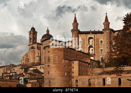 Il Palazzo Ducale di Urbino, Marche, Italia Foto Stock