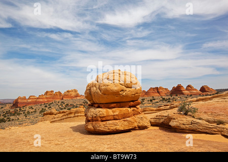 Big Mac con il Sud Teepees, formazioni rocciose in Coyote Buttes North, Paria Canyon-Vermilion scogliere deserto dello Utah, Arizona Foto Stock