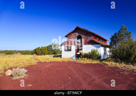 Casa abbandonata vicino a valle, Williams, Arizona, USA, America del Nord Foto Stock