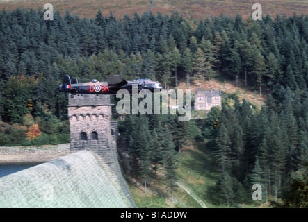 Avro Lancaster bombardiere. Ladybower flypast Foto Stock