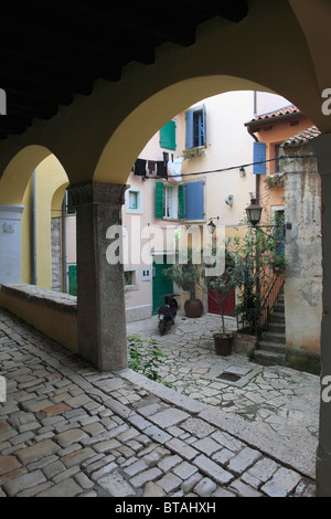 Croazia, Istria, Rovigno, old town street scene, Foto Stock