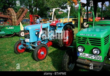 Vintage Eicher ED19 (19ps) trattore Diesel dal 1955 nel villaggio di Filadelfia nel Brandeburgo in Germania. Foto Stock