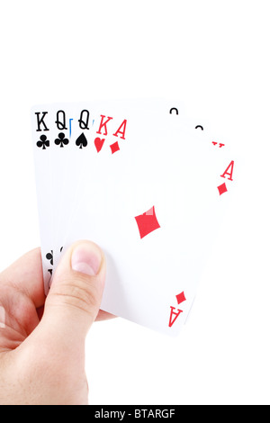 Mano d'uomo azienda carte da gioco isolato su uno sfondo bianco Foto Stock