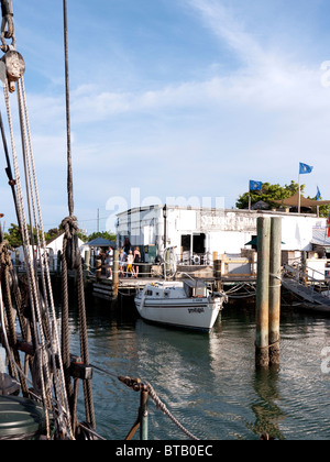 Le banchine da nave a vela la goletta Appledore off Key West in Florida USA Foto Stock