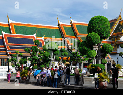 I turisti fotografare la reception sale il Grand Palace Bangkok Thailandia Chakri Maha Prasat Foto Stock