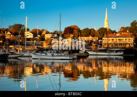 Alba nel porto, Camden Maine USA Foto Stock