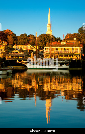 Alba nel porto, Camden Maine USA Foto Stock