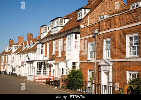 Storici edifici di banchina Burnham on Crouch, Essex, Inghilterra Foto Stock