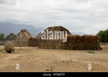 Africa, Etiopia, Valle dell'Omo, Arbore tribù hut Foto Stock