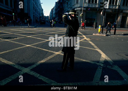 Portiere al Ritz su Piccadilly a Londra Foto Stock