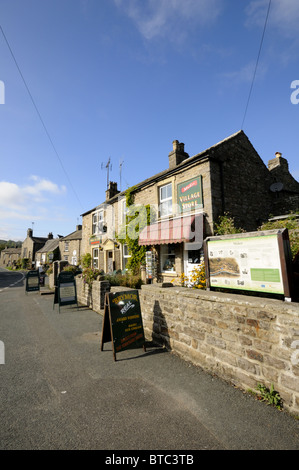 Villaggio Muker Store e negozi in Swaledale superiore - Yorkshire Dales National Park Foto Stock