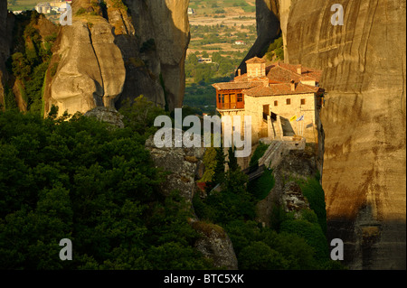 Greco Ortodosso Monastero Rosanou, Meteora montagne, Grecia Foto Stock