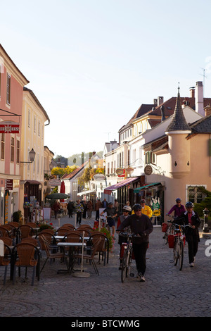 Scena di strada vecchia città Melk, Wachau, Austria Foto Stock