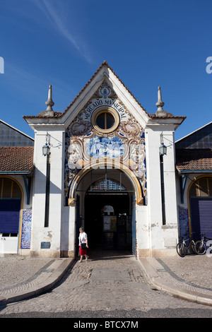 Il cibo fresco Mercato di Santarém, Portogallo Foto Stock