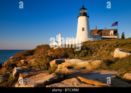 La mattina presto a Pemaquid Point Lighthouse - costruito 1827, vicino a Bristol Maine USA Foto Stock