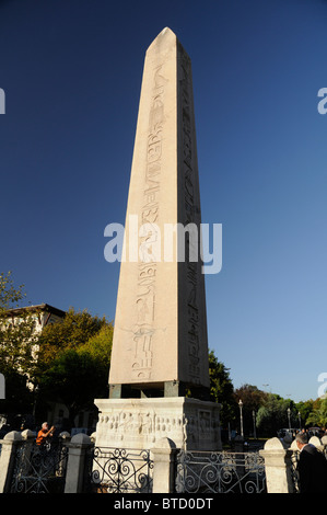 Obelisco di Teodosio nell'Ippodromo, Istanbul, Turchia Foto Stock