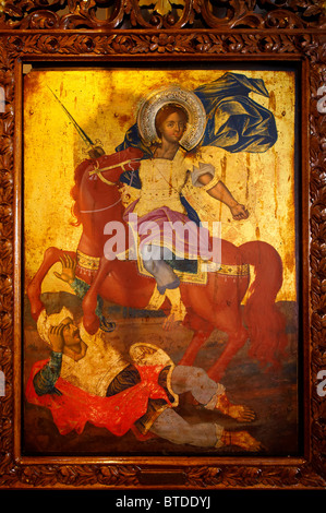 Interno di St Georges tradizionale chiesa greco ortodossa, Chora, Mykonos, Cicladi, Grecia. Foto Stock