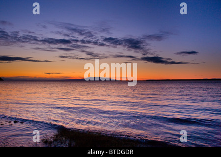 Vista panoramica del monte Susitna & Knik Arm al tramonto, Anchorage, centromeridionale Alaska Foto Stock