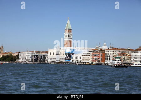 ST. Segna il CAMPANILE PALAZZO DUCALE Venezia Italia Venezia Italia Venezia Italia 11 Settembre 2010 Foto Stock