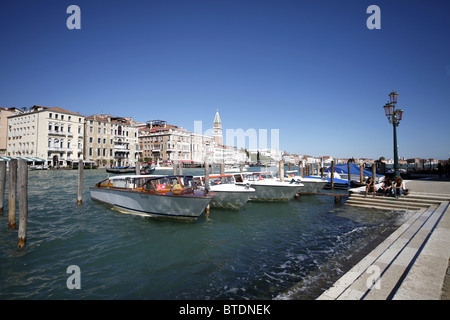 Le barche di velocità sul Canal Grande Venezia Italia Venezia Italia Venezia Italia 11 Settembre 2010 Foto Stock