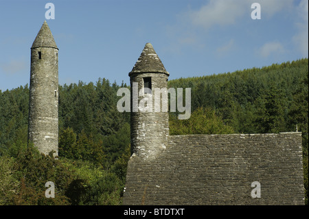 Irish round tower, glendalough, County Wicklow, Irlanda Foto Stock