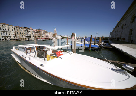 Le barche di velocità sul Canal Grande Venezia Italia Venezia Italia Venezia Italia 11 Settembre 2010 Foto Stock